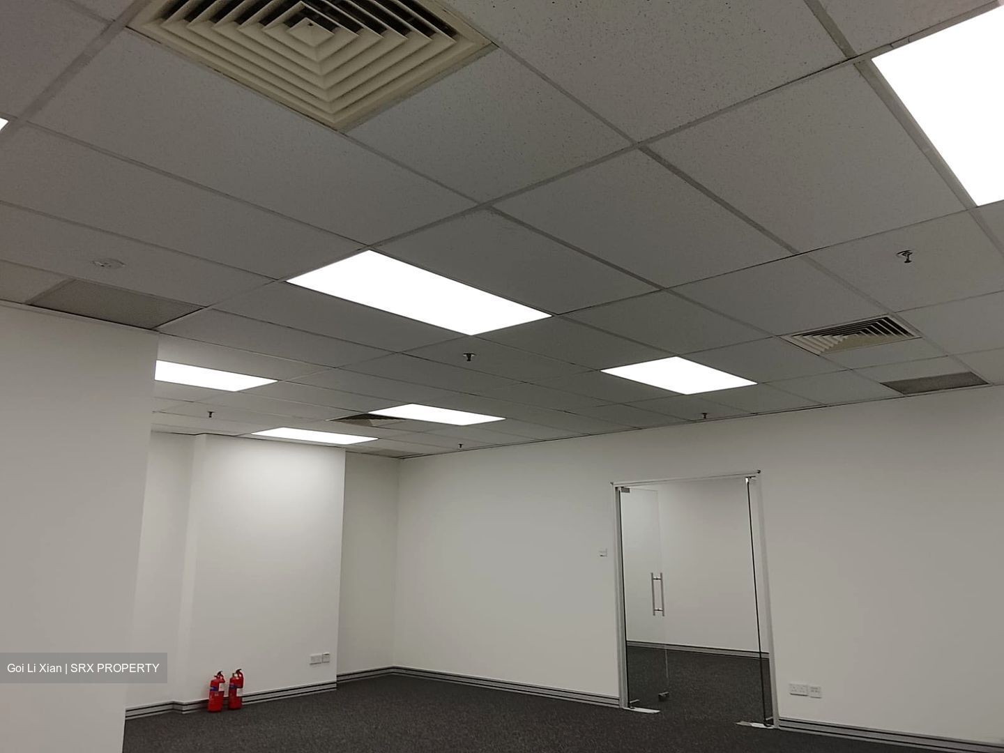 Clementi Loop (D5), Warehouse #589307921